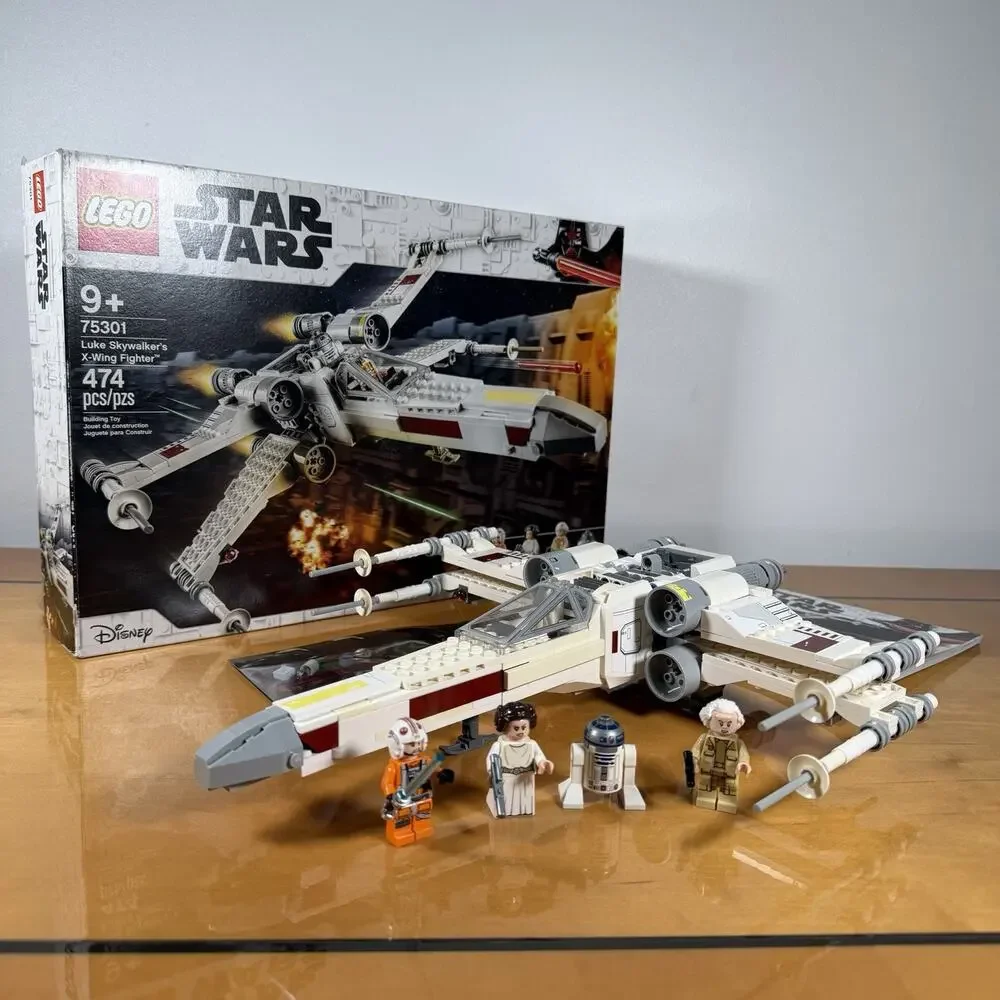 LEGO Star Wars Luke Skywalker's X-Wing Fighter 75301 original box, awesome